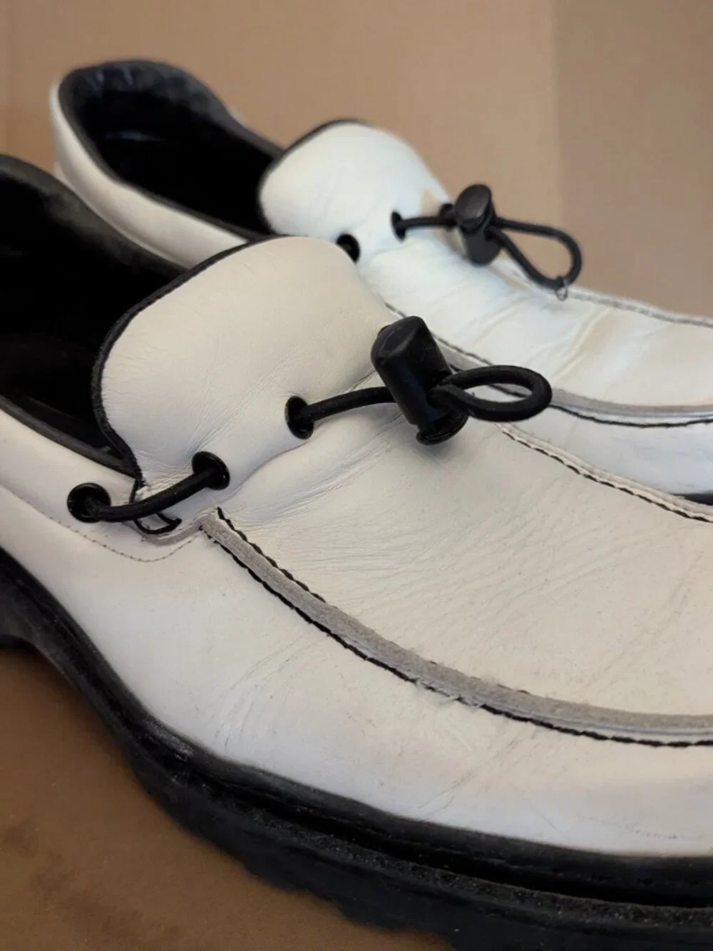 Kenneth Cole Mens shoes Chunky lug White / Moc-toe stitching Size 10.5
